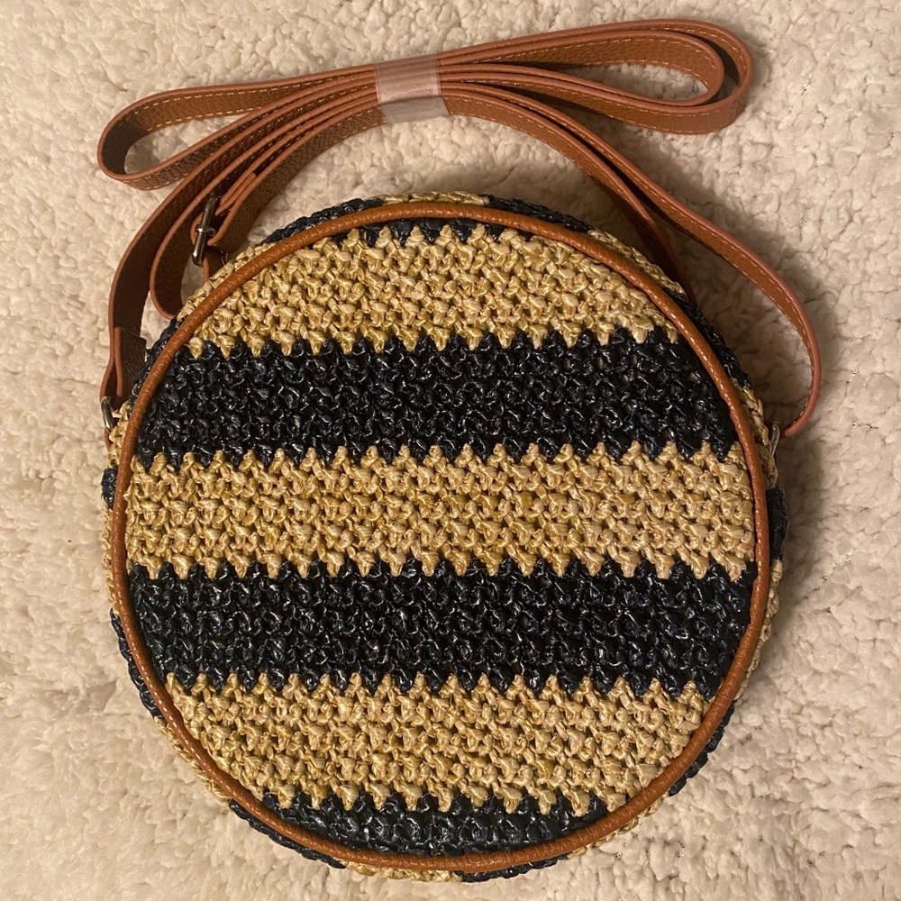 Thirty One Roundabout Crossbody